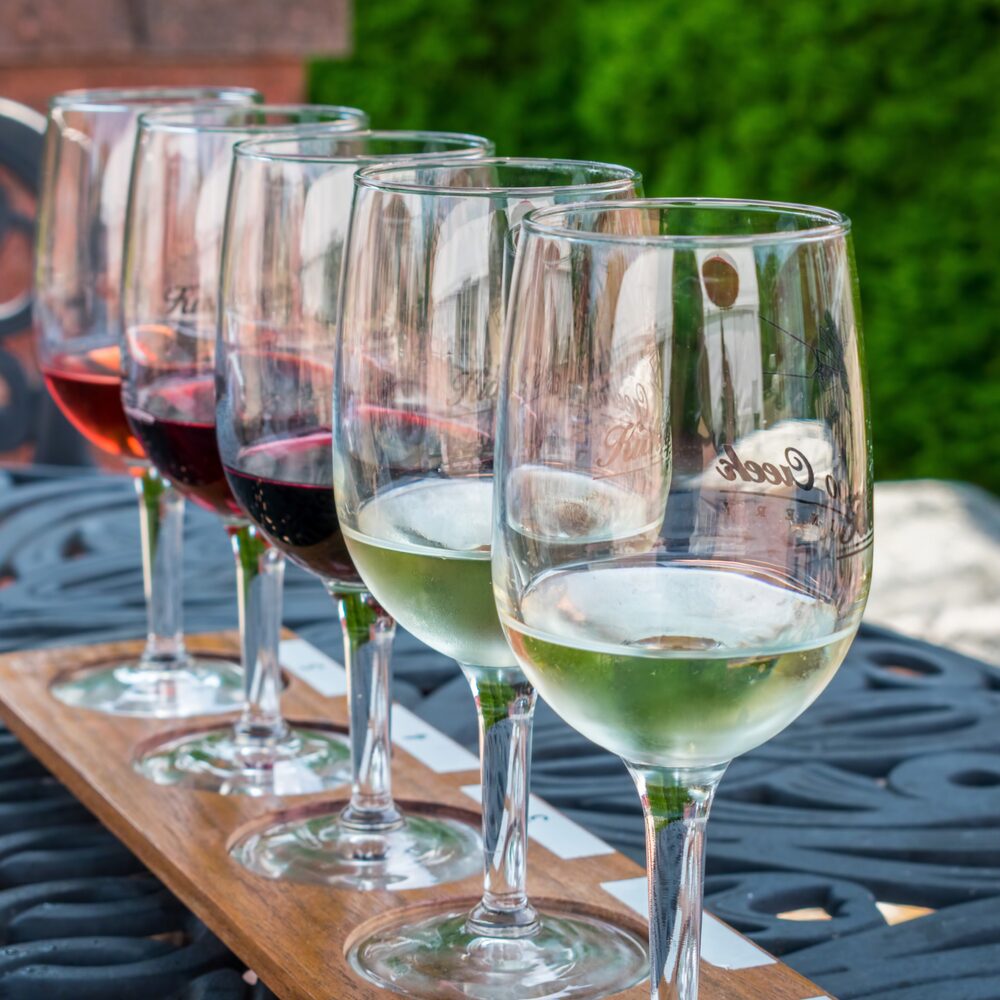 Pur Noire Urban Wineries Holiday Tastings & Gift Sets